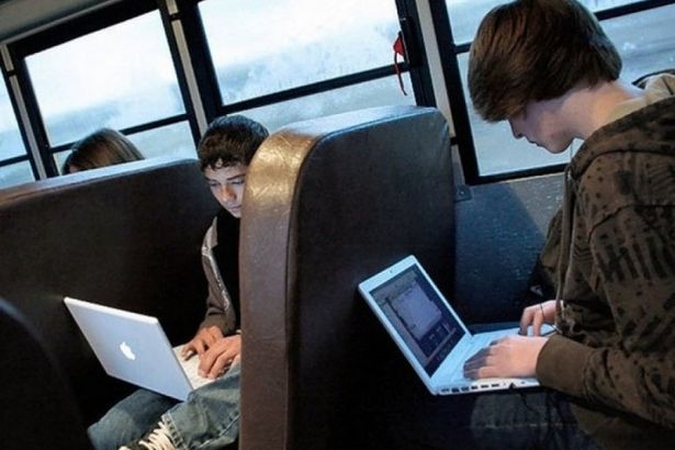 u0412 u043fu0435u0442u0435u0440u0431u0443u0440u0433u0441u043au0438u0445 u0430u0432u0442u043eu0431u0443u0441u0430u0445 u043cu043eu0436u0435u0442 u043fu043eu044fu0432u0438u0442u044cu0441u044f u0431u0435u0441u043fu043bu0430u0442u043du044bu0439 Wi-Fi