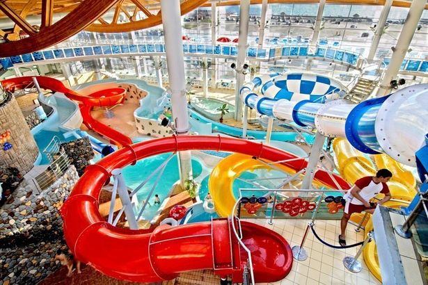 u041au0443u0434u0430 u0441u0445u043eu0434u0438u0442u044c: 7 u043du043eu0432u044bu0445 u0440u0430u0437u0432u043bu0435u043au0430u0442u0435u043bu044cu043du044bu0445 u043fu043bu043eu0449u0430u0434u043eu043a u0432 u041fu0435u0442u0435u0440u0431u0443u0440u0433u0435