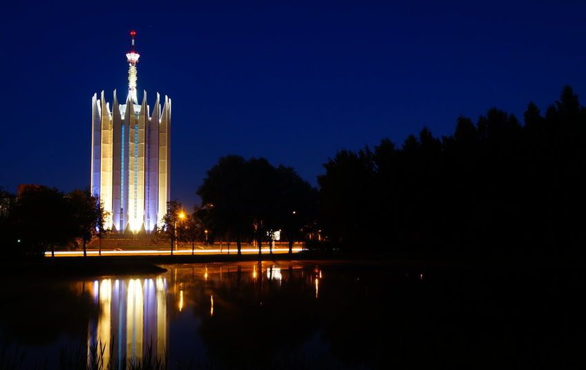 Футуристическая башня ЦНИИ РТК - один из самых узнаваемых символов научного Петербурга высотой 105 метров
