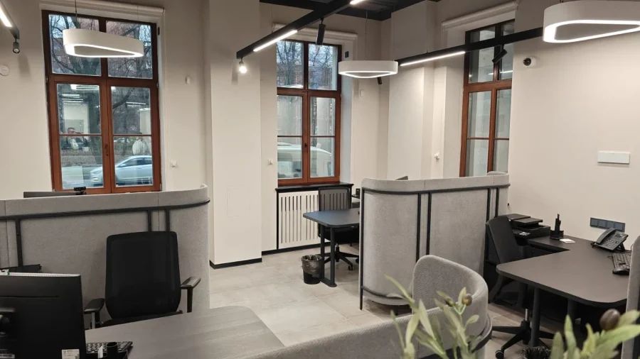 Азиатско-Тихоокеанский банк продолжает расширять географию своего присутствия. 9 декабря состоялось открытие первого офиса в городе Санкт-Петербурге. Это событие отмечает выход АТБ на один из ключевых финансовых рынков страны, где ранее банк не был представлен.