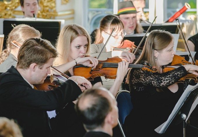 u0410u043cu0435u0440u0438u043au0430u043du0441u043au0438u0439 u0442u0435u043du043eu0440 u043eu0442u043au0440u043eu0435u0442 u0444u0435u0441u0442u0438u0432u0430u043bu044c u00abu0414u0432u043eu0440u0446u044b u0421u0430u043du043au0442-u041fu0435u0442u0435u0440u0431u0443u0440u0433u0430u00bb