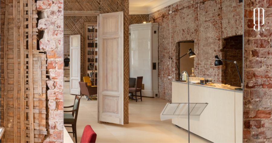 Музей Иосифа Бродского «Полторы комнаты», расположенный в центре Санкт-Петербурга на Литейном проспекте, является не просто культурным учреждением, а местом, где история и современность переплетаются, создавая неповторимую атмосферу.