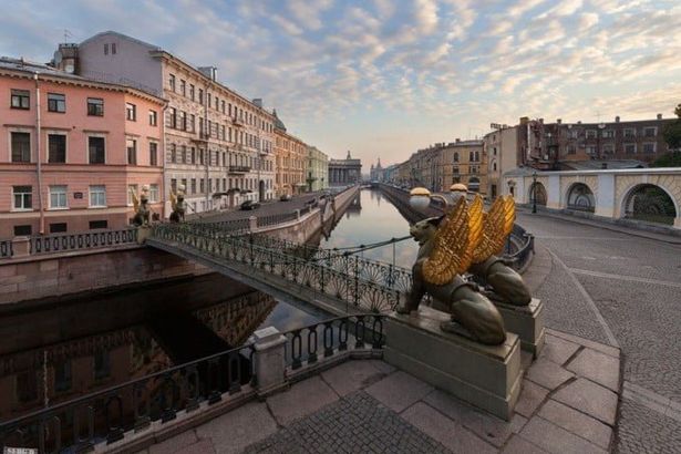 u041du0430 u0411u0430u043du043au043eu0432u0441u043au0438u0439 u043cu043eu0441u0442 u0432u0435u0440u043du0443u0442 u043bu044cu0432u043eu0432 u0432 u043du0430u0447u0430u043bu0435 u0438u044eu043du044f