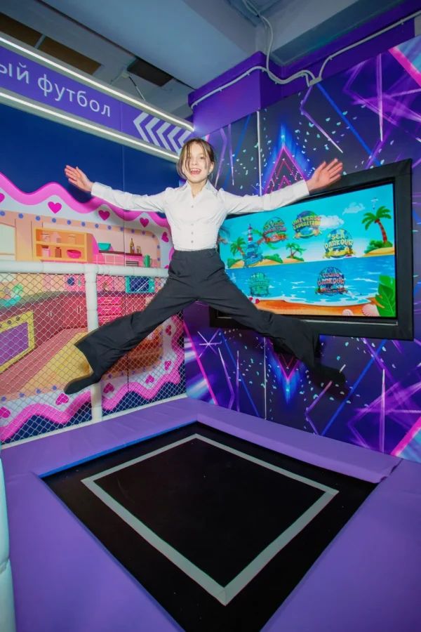 Яркие граффити, автомобиль Элвиса Пресли, гигантский макет Петербурга, столетний парфюм, специи и кофе со всего света, оригинальные вещицы для любовных утех — и это далеко не все интересности из этих необычных музеев. Большой список всех занимательных музеев и выставок Петербурга, которые понравятся как гостям, так и жителям города.