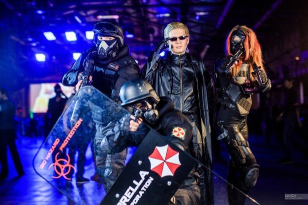 12 ноября десятки героев комиксов, фильмов и видеоигр выйдут на улицы Петербурга, чтобы собраться вместе под одной крышей. Крупнейший конкурс косплея, море тематических стендов, посвященных фантастическим вселенным и компьютерным играм — всё это будет ждать петербуржцев и гостей города на фестивале.