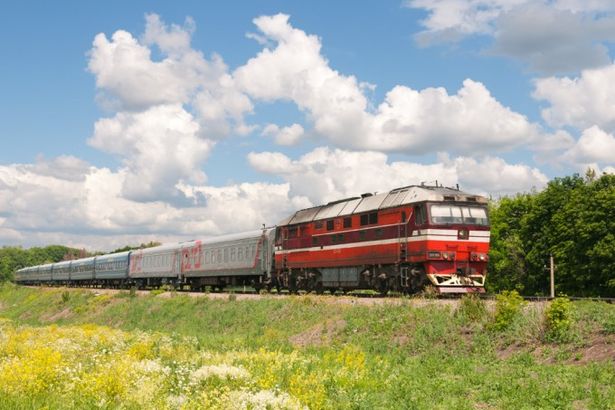 u0414u043eu043fu043eu043bu043du0438u0442u0435u043bu044cu043du044bu0435 u0434u0432u0443u0445u044du0442u0430u0436u043du044bu0435 u043fu043eu0435u0437u0434u0430 u0438u0437 u041fu0435u0442u0435u0440u0431u0443u0440u0433u0430 u0432 u0421u043eu0447u0438 u0437u0430u043fu0443u0441u0442u044fu0442 u0432 u043au043eu043du0446u0435 u0438u044eu043bu044f