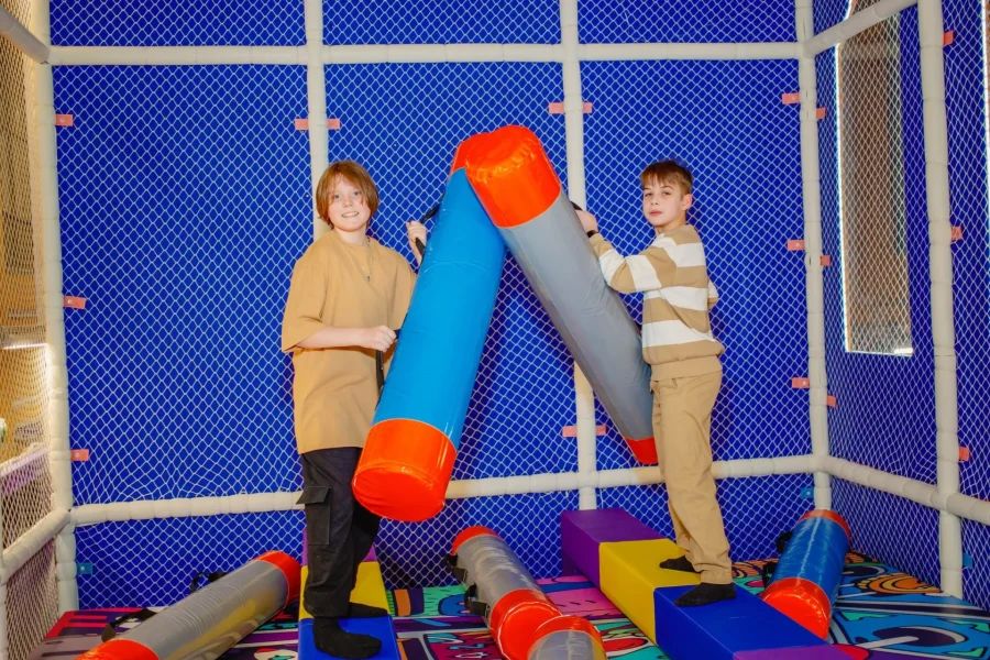 Яркие граффити, автомобиль Элвиса Пресли, гигантский макет Петербурга, столетний парфюм, специи и кофе со всего света, оригинальные вещицы для любовных утех — и это далеко не все интересности из этих необычных музеев. Большой список всех занимательных музеев и выставок Петербурга, которые понравятся как гостям, так и жителям города.