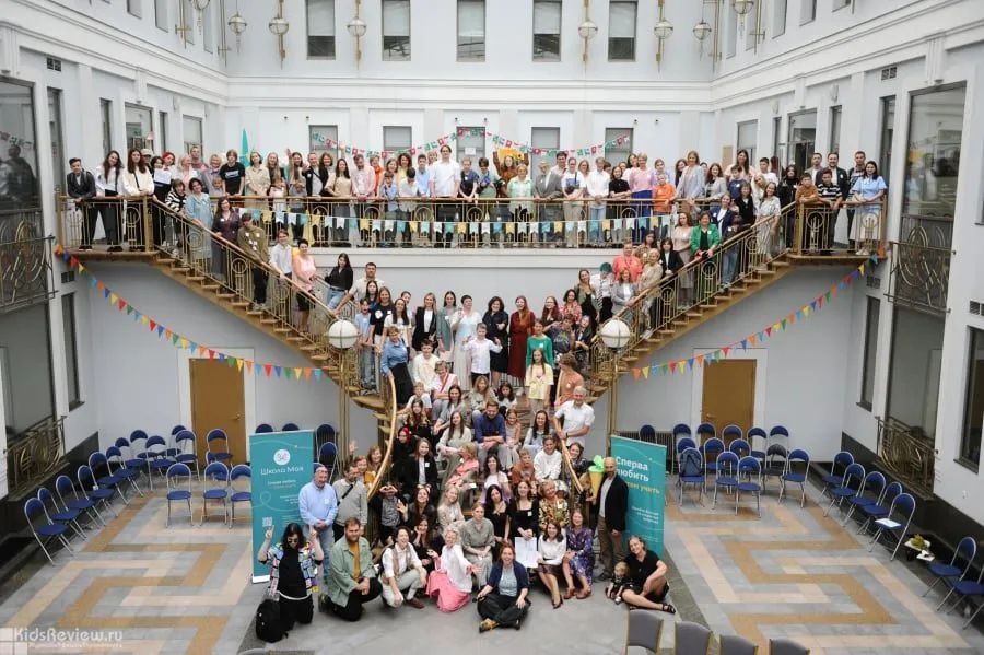 Историческое здание школы Карла Мая с атмосферой дореволюционного Петербурга, классическими интерьерами и современными образовательными решениями