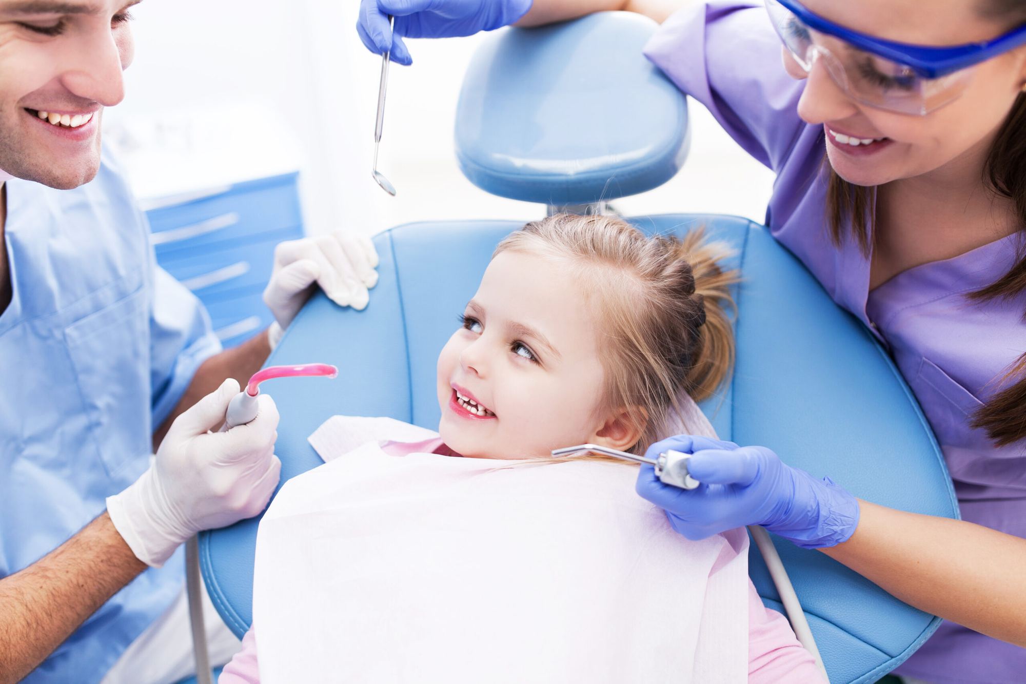 Atribeaute Kids, PriMed, Стомазаврик, «Зубная Фея», «Светофор» и «Витаника» — 10 детских стоматологий с лечением во сне, под седацией и без неё.