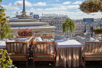 u0413u0434u0435 u043fu043eu0435u0441u0442u044c u0432 u0446u0435u043du0442u0440u0435 u041fu0435u0442u0435u0440u0431u0443u0440u0433u0430: u00abu041cu043eu0441u043au0432u0430u00bb u2013 u0432u0438u0434u043eu0432u043eu0439 u0440u0435u0441u0442u043eu0440u0430u043d u0441 u0432u043au0443u0441u043du043eu0439 u0435u0434u043eu0439