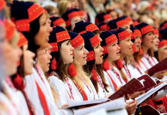 u041au0443u043bu044cu0442u0443u0440u043du044bu0439 u044du0441u0442u043eu043du0441u043au0438u0439 u0434u0435u0441u0430u043du0442 u0432u044bu0441u0430u0434u0438u0442u0441u044f u0432 u041fu0435u0442u0435u0440u0431u0443u0440u0433u0435 u0432 u043du0430u0447u0430u043bu0435 u0438u044eu043du044f