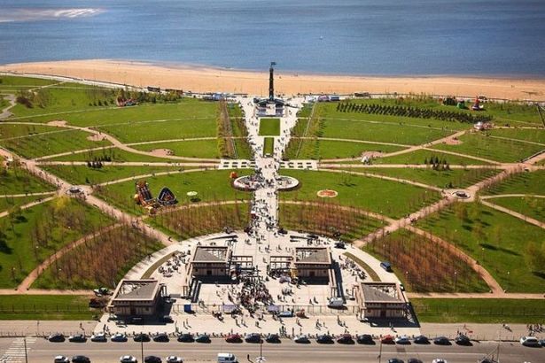 u041fu0435u0442u0435u0440u0431u0443u0440u0436u0446u044b u0441u043eu0431u0438u0440u0430u044eu0442 u043fu043eu0434u043fu0438u0441u0438 u043fu0440u043eu0442u0438u0432 u0443u043du0438u0447u0442u043eu0436u0435u043du0438u044f u041fu0430u0440u043au0430 300-u043bu0435u0442u0438u044f