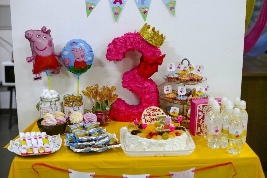 Праздничный стол для детского дня рождения