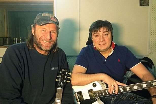 7 февраля в Арт-салоне «Невский 24» состоится концерт молодой группы «АртКаша», музыканты которой – артист Артур Мкртчян и участник известных коллективов Аркадий Леонов. Музыка группы эмоциональна, а тексты – душевные и понятные каждому – наполнят душу теплом и подарят чувство радости.