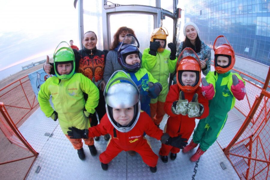 Полет в аэротрубе AeroDream - захватывающее развлечение для детей