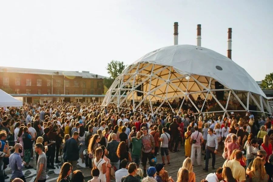 Концертная площадка ROOF PLACE