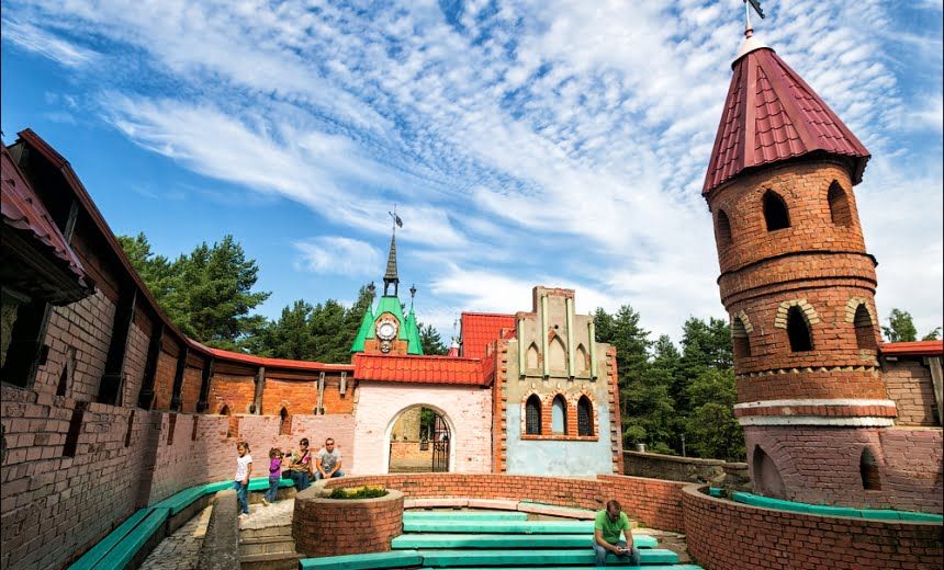 Андерсенград в Сосновом Бору