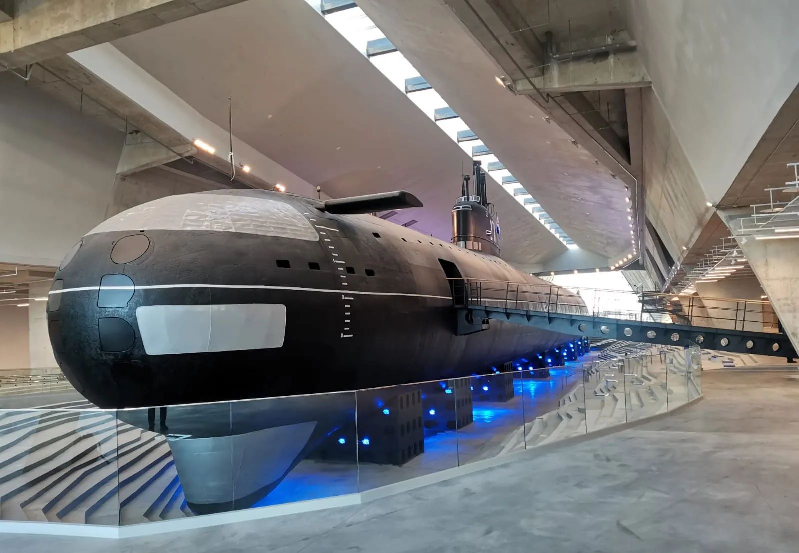 Атомная подводная лодка К-3 Ленинский комсомол в павильоне Музея военно-морской славы в Кронштадте