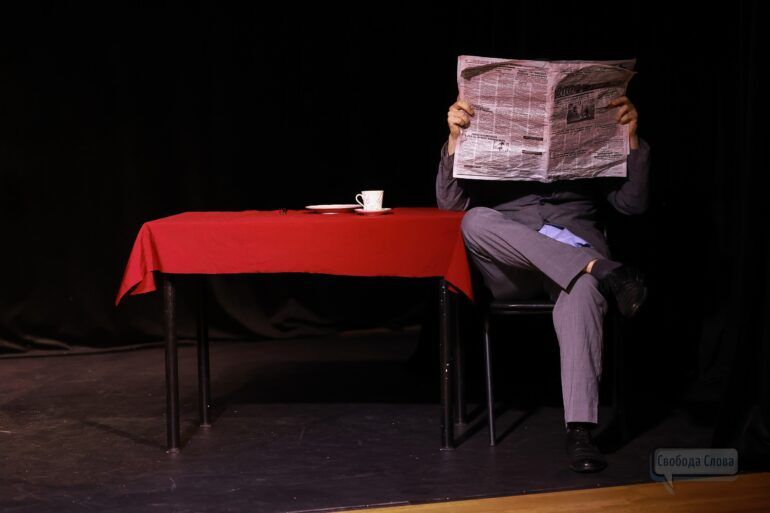 Освоить творческую профессию, раскрыть навыки артиста, избавиться от зажимов и стеснения — для актерских курсов нет ничего невозможного. Здесь учат сценическим движениям, погружению в образ, импровизации, правильной и красивой речи. Питер Online собрал подборку театральных студий, которые пробудят в вас талантливого актера.