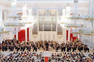 u0424u0438u043bu0430u0440u043cu043eu043du0438u044f u0440u0430u0441u043fu0440u043eu0434u0430u0435u0442 u0431u0438u043bu0435u0442u044b u0441u043e u0441u043au0438u0434u043au043eu0439 u0432 50%