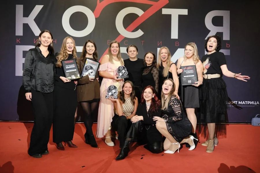 «Part Academy» с 2009 года выпустила 10 000 студентов, часть из которых работает в МХТ и БДТ — и ещё 18 студий для тех, кто хочет на сцену.