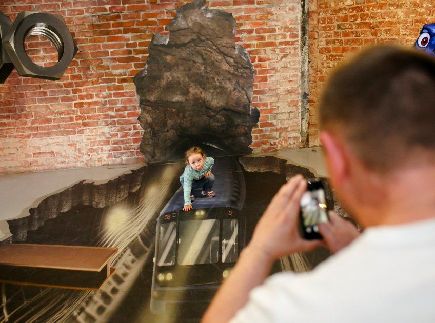 u0411u043eu043bu044cu0448u043eu0439 u043cu0443u0437u0435u0439 u0418u043bu043bu044eu0437u0438u0443u043c u0432 u041fu0435u0442u0435u0440u0431u0443u0440u0433u0435