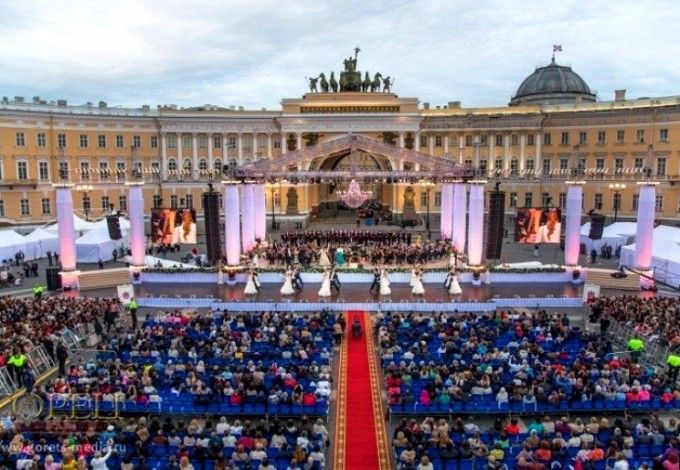 u041du0430 u0414u0432u043eu0440u0446u043eu0432u043eu0439 u043fu043bu043eu0449u0430u0434u0438 u043au043eu043du0446u0435u0440u0442 u0432 u0447u0435u0441u0442u044c 1 u043cu0430u044f