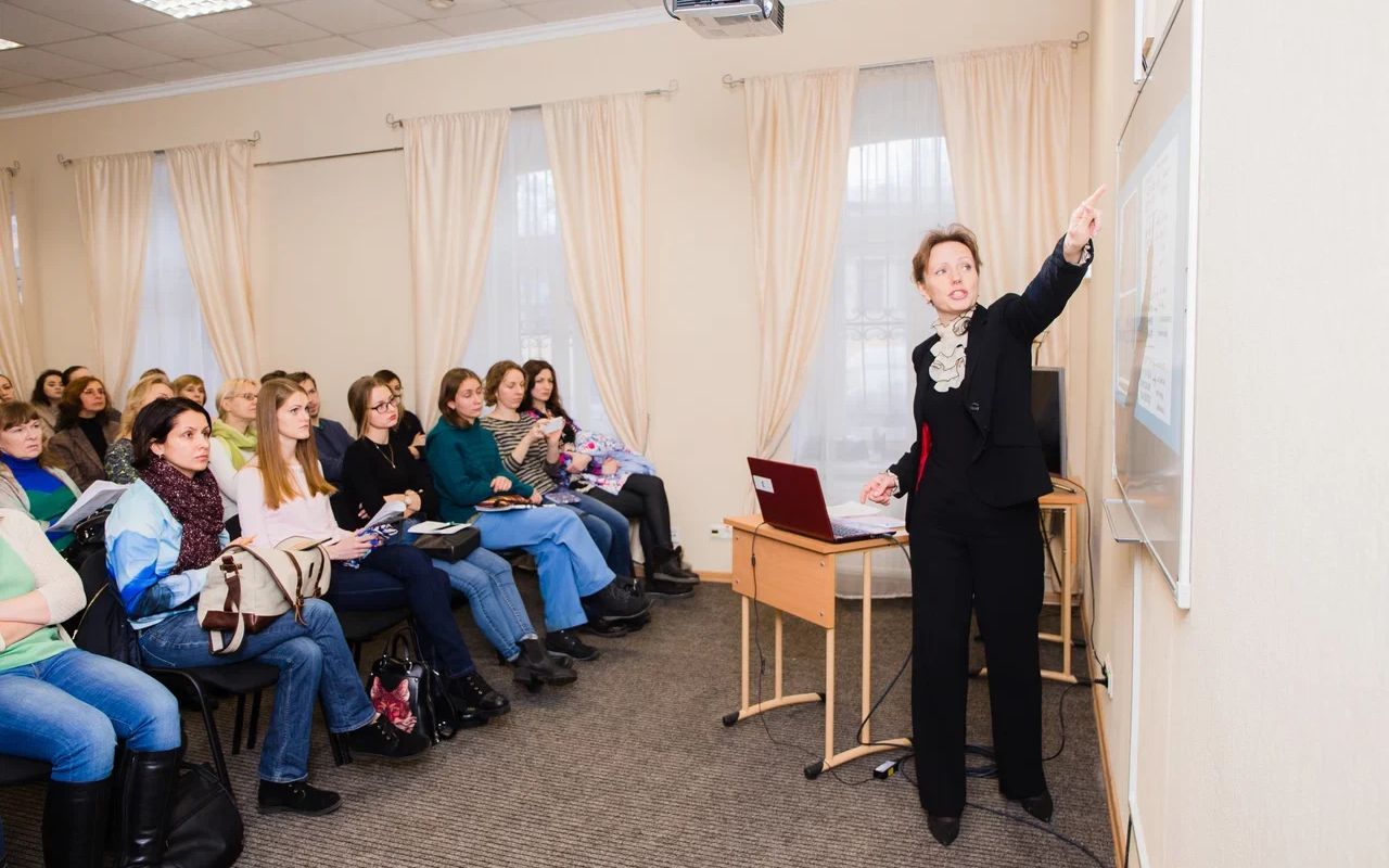 Недавно институт русской литературы РАН выложил в свою электронную библиотеку произведения 12 классиков — Белинского, Гоголя, Достоевского, Капниста, Лермонтова, Некрасова, Прокоповича, Пушкина, Радищева и других.