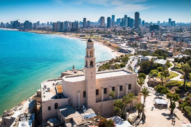 Авиакомпания Red Wings запускает регулярные рейсы из Петербурга в Тель-Авив после пятилетнего перерыва. Полеты начнутся с 8 июня 2025 года, минимальная стоимость авиабилета в одну сторону составит 29,3 тыс. рублей без багажа.