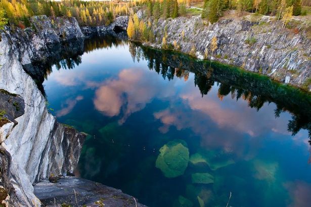 В мае 2019 планируют запустить движение скоростных электропоездов между Санкт-Петербургом и карельским парком Рускеала. Маршрут будет проходить через Выборг и Сортавалу.&nbsp;Ожидается, что скоростное сообщение между городами увеличит поток туристов как из России, так и из-за рубежа.