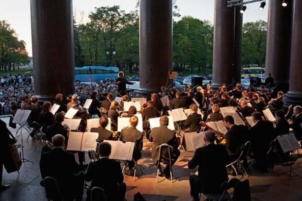 u0423 u0418u0441u0430u0430u043au0438u0435u0432u0441u043au043eu0433u043e u0441u043eu0431u043eu0440u0430 u0432u044bu0441u0442u0443u043fu0438u0442 u0421u0438u043cu0444u043eu043du0438u0447u0435u0441u043au0438u0439 u043eu0440u043au0435u0441u0442u0440