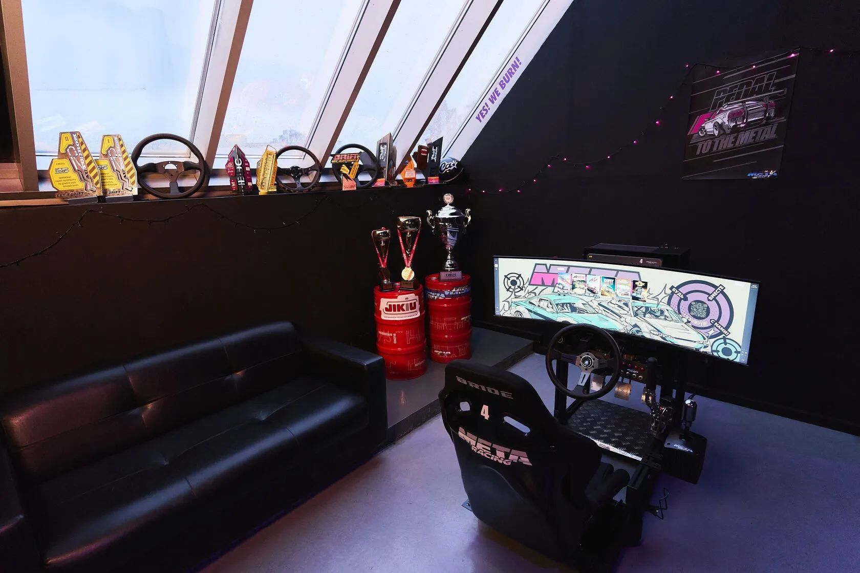 МетаРейсинг VR-автосимуляторы в Санкт-Петербурге — гоночные платформы