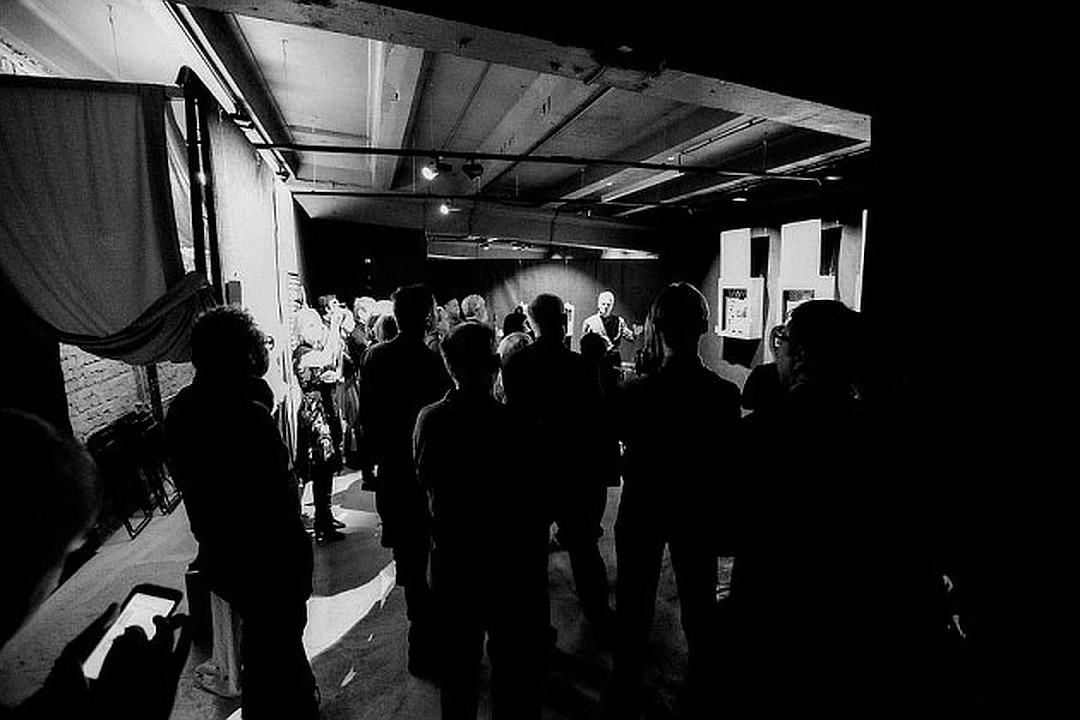 20 сентября сцене театра Поколений состоится site-specific спектакль по мотивам романа Жозе Сарамаго «Слепота». Site-specific спектакль — театральное представление, в котором исчезает сцена, зрительный зал, свет, время, страх, день, ночь, сон, явь, жизнь, смерть. Спектакль, который происходит исключительно в воображении.&nbsp;