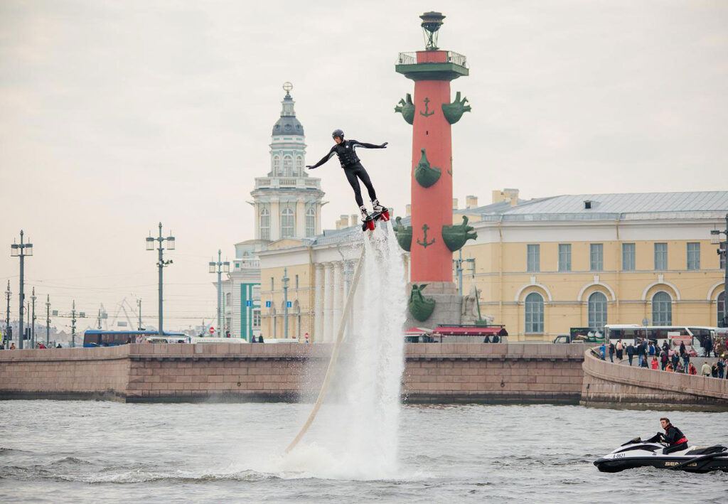 Петербург для любителей острых ощущений: экстремальные развлечения, которые не оставят равнодушными даже самых искушенных искателей приключений.