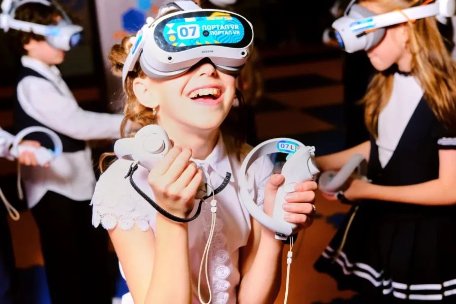 Лучшие клубы виртуальной реальности Санкт-Петербурга для празднования дня рождения. Игры, аренды залов, варианты для детей и взрослых — подборка актуальных мест для яркого события.