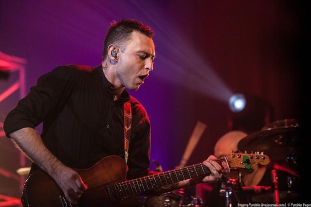 u0425u0435u0434u043bu0430u0439u043du0435u0440u043eu043c u043du0430 u00abu0410u043bu044bu0445 u041fu0430u0440u0443u0441u0430u0445u00bb u0441u0442u0430u043du0443u0442 u00abu0417u0432u0435u0440u0438u00bb