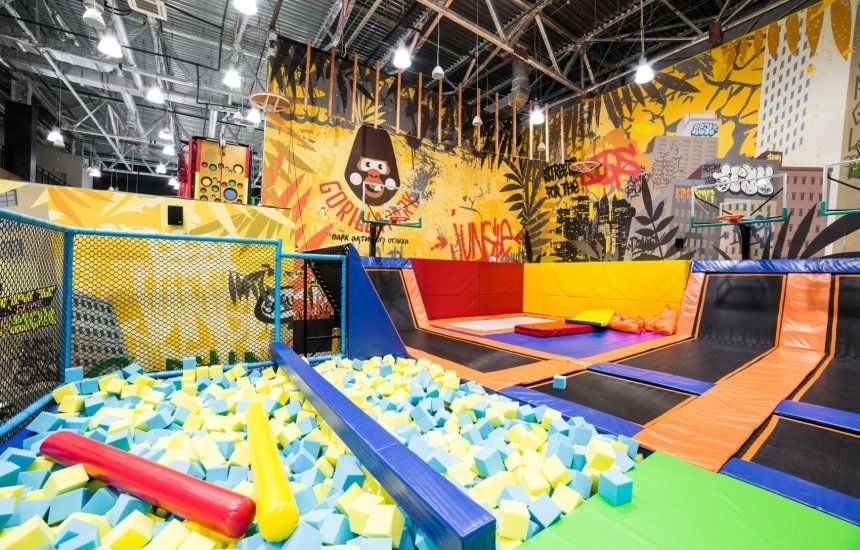 28 октября, в субботу в GorillaPark пройдет грандиозное мероприятие, такого ты ещё точно не видел!&nbsp;В один день здесь будут праздновать День Рождения GorillaPark и устраивать маскарад в честь Хеллоуина!&nbsp;&nbsp;В этом году GorillaPark превратится в заброшенное место, где "нет радости и веселья"...&nbsp;