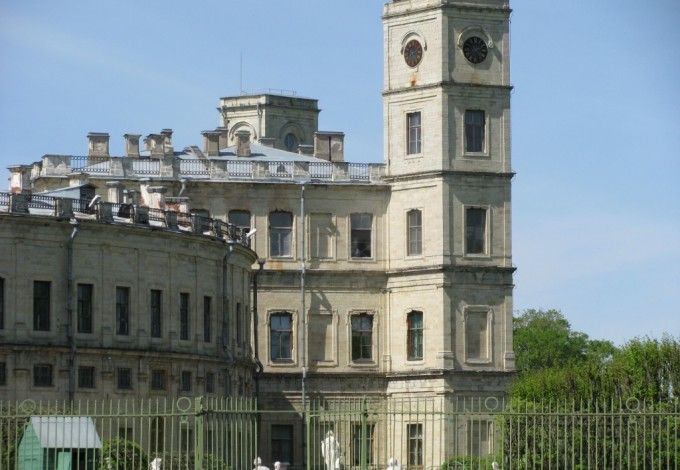 u00abu0425u043eu043bu043eu043fu043au0430u00bb u043fu043eu0437u0434u0440u0430u0432u0438u0442 u0413u0430u0442u0447u0438u043du0441u043au0438u0439 u0434u0432u043eu0440u0435u0446 u0441 u044eu0431u0438u043bu0435u0435u043c