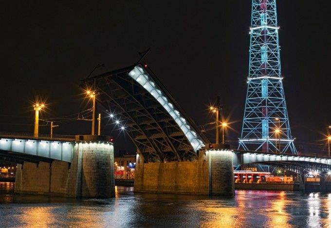 u041au0430u043du0442u0435u043cu0438u0440u043eu0432u0441u043au0438u0439 u043cu043eu0441u0442 u0440u0430u0437u0432u0435u0434u0443u0442 u0434u0432u0435 u043du043eu0447u0438 u043fu043eu0434u0440u044fu0434