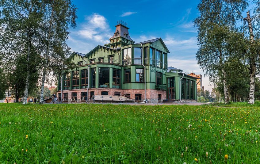 Историческая Дача Бенуа - старинное здание с богатым прошлым и культурным значением