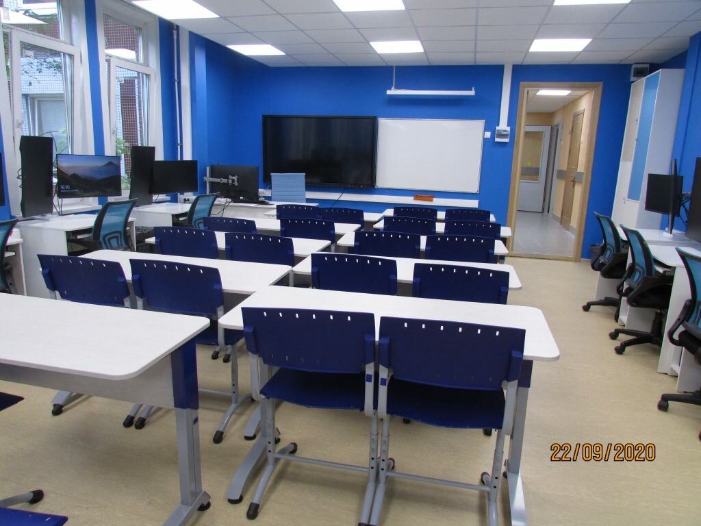 Подготовиться к кембриджским тестам и поступить в Гарвард, расширить свои знания в физике или развить свои навыки и стать экспертами в определенной области. В настоящее время существует множество школ, которые предлагают ученикам углубленное изучение различных предметов. Питер Online собрал список таких школ Петербурга, где работаю профессиональные педагоги, обладающие большим опытом, современные авторские программы и интересные внеклассные занятия.