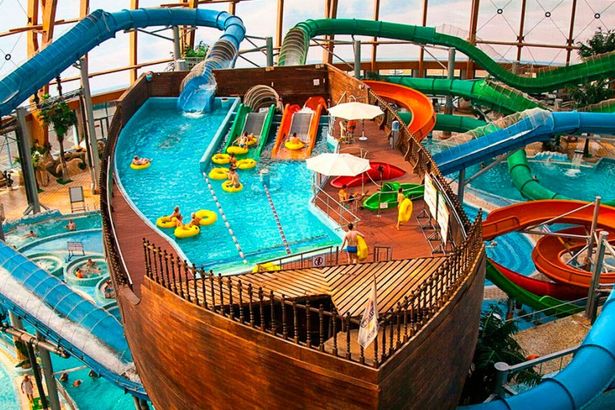 Собрали 15 мест в Петербурге для семейного отдыха на каникулах — лазертаг с актёрами, города профессий, лазерный пейнтбол в лабиринтах и студии, где можно рисовать прямо на стенах.