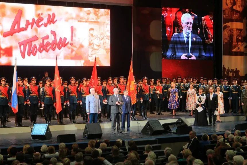 Праздничный концерт в БКЗ 'Октябрьский', посвященный Дню Победы