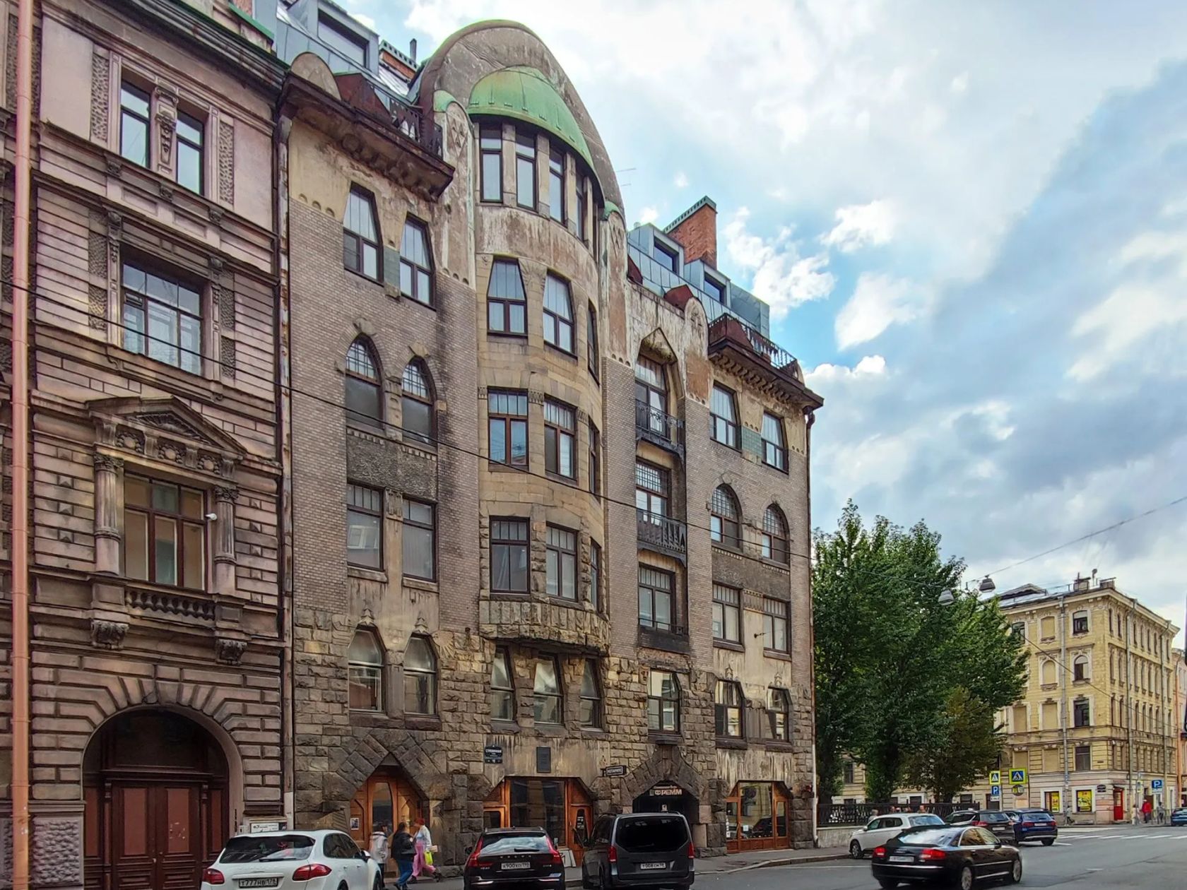 Ледовая арена Пулковские высоты в Шушарах