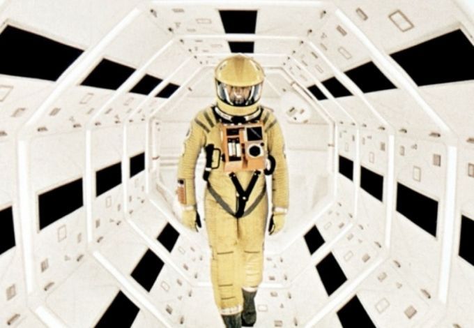 u0421u043fu0435u0446u043fu043eu043au0430u0437 u0432u0435u043bu0438u0447u0430u0439u0448u0435u0439 u043au0438u043du043eu043bu0435u043du0442u044b u00ab2001: u041au043eu0441u043cu0438u0447u0435u0441u043au0430u044f u043eu0434u0438u0441u0441u0435u044fu00bb