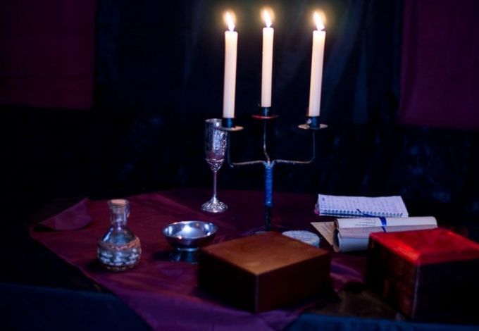 Уикенд в Хогвартсе – это не просто отдых для детей от 6 до 13 лет за городом, это – тщательно продуманная программа развлечений, которая не даст заскучать даже самому взыскательному участнику. На теплой оборудованной базе отдыха в Комарово вас ожидает:&nbsp;