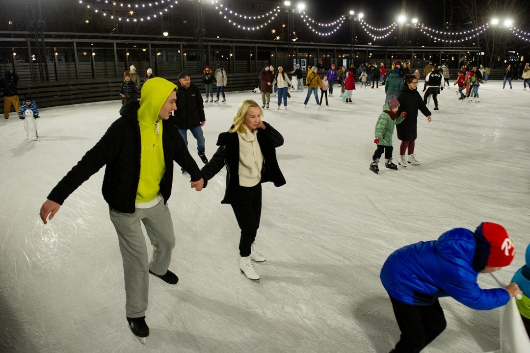 Каток в развлекательном комплексе Таврический сад в Петербурге