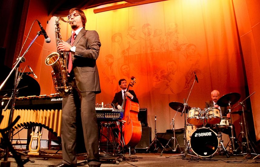 Филармония джазовой музыки в Санкт-Петербурге — Большой зал с балконом