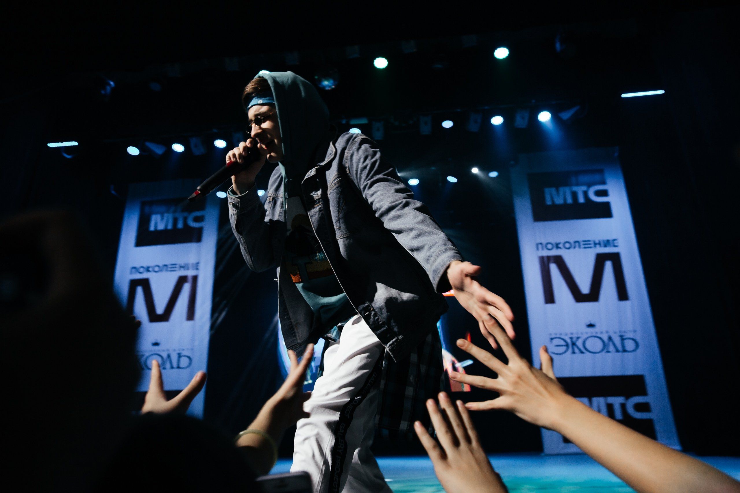 u0421u0442u0430u0442u044c u0437u0432u0435u0437u0434u043eu0439: u043fu0435u0442u0435u0440u0431u0443u0440u0433u0441u043au0438u0435 u043fu043eu0434u0440u043eu0441u0442u043au0438 u0441u043cu043eu0433u0443u0442 u0432u044bu0439u0442u0438 u0438u0437 TikTok u043du0430 u0431u043eu043bu044cu0448u0443u044e u0441u0446u0435u043du0443