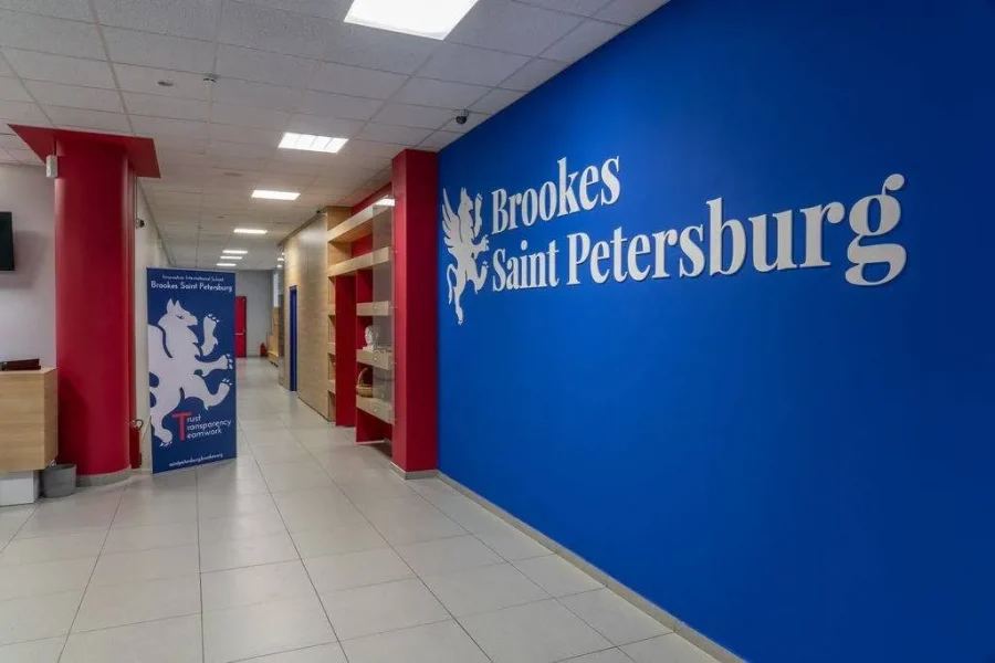 Десять петербургских школ нового формата — от Brookes Education до ed-retreats — где развивают критическое мышление, а не зубрёжку.